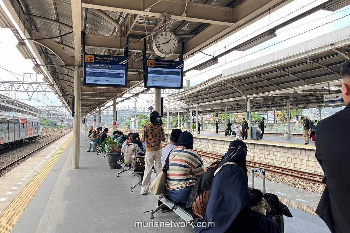 KAI Tambah Titik Pemberhentian Kereta Mudik Lebaran di Stasiun Jatinegara