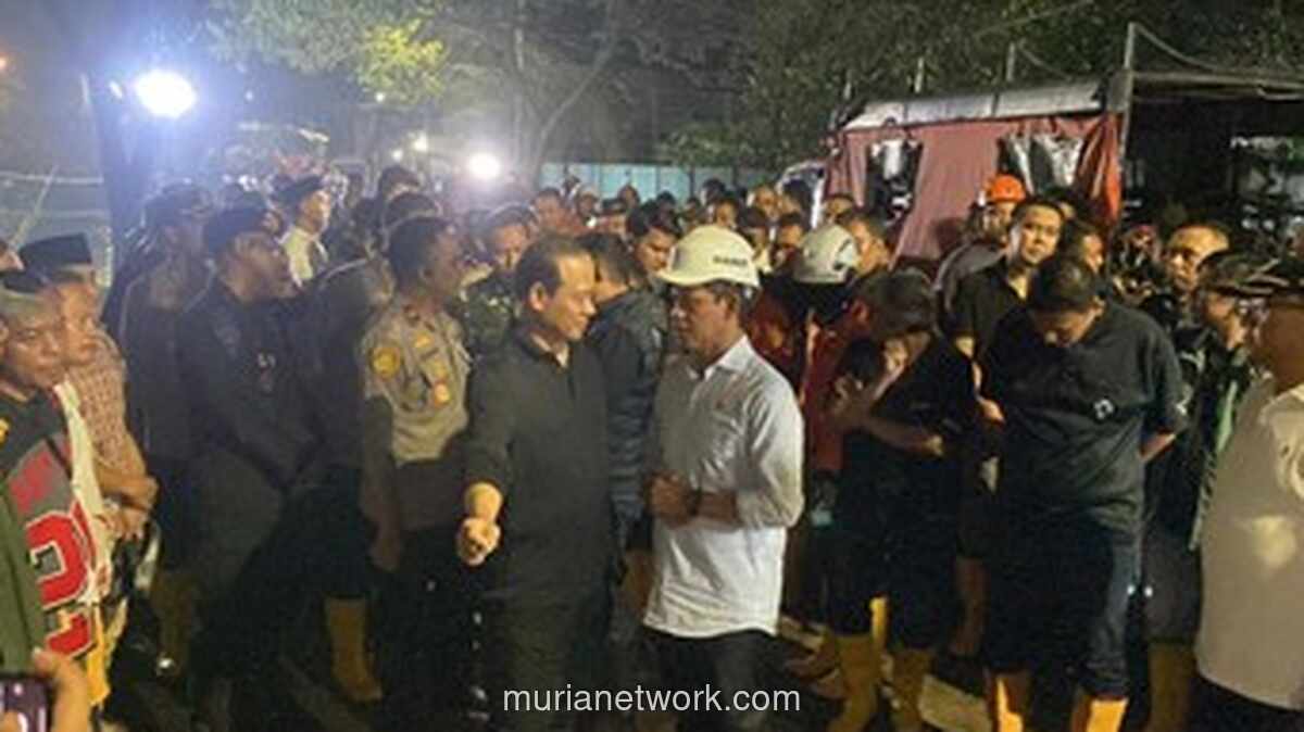 Kapolda Metro Jaya Tinjau Langsung Evakuasi Korban Longsor Sampah di Bantargebang