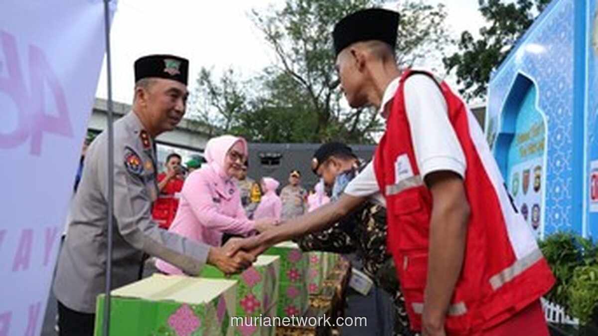 Kapolda Sumsel Tinjau Pos Komando Operasi Ketupat 2026, Bagikan Takjil hingga Cek Kesiapan Personel