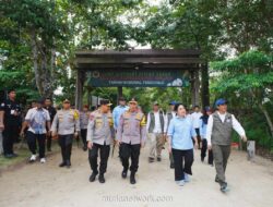 Kapolri dan Ketua Komisi IV DPR Tinjau Rehabilitasi Habitat Gajah Sumatera di Tesso Nilo