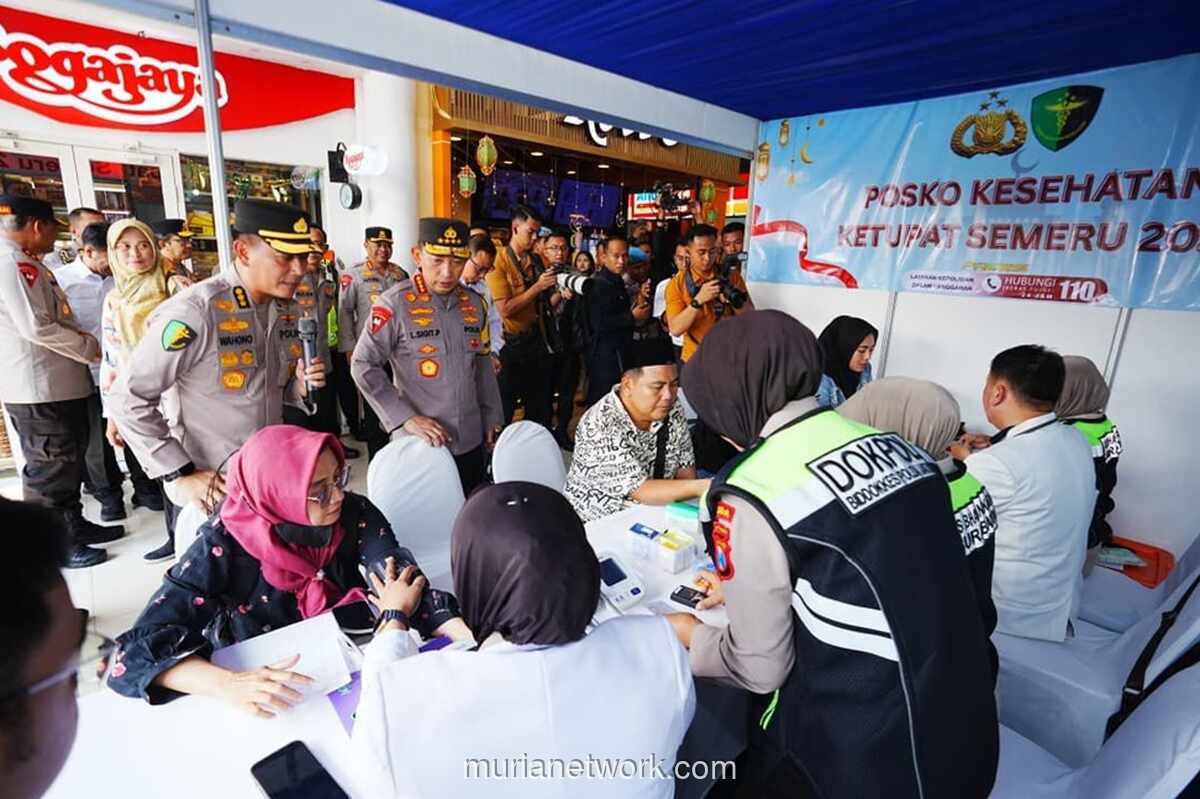 Kapolri Tinjau Kesiapan Mudik Lebaran 2026 di Stasiun Surabaya Gubeng