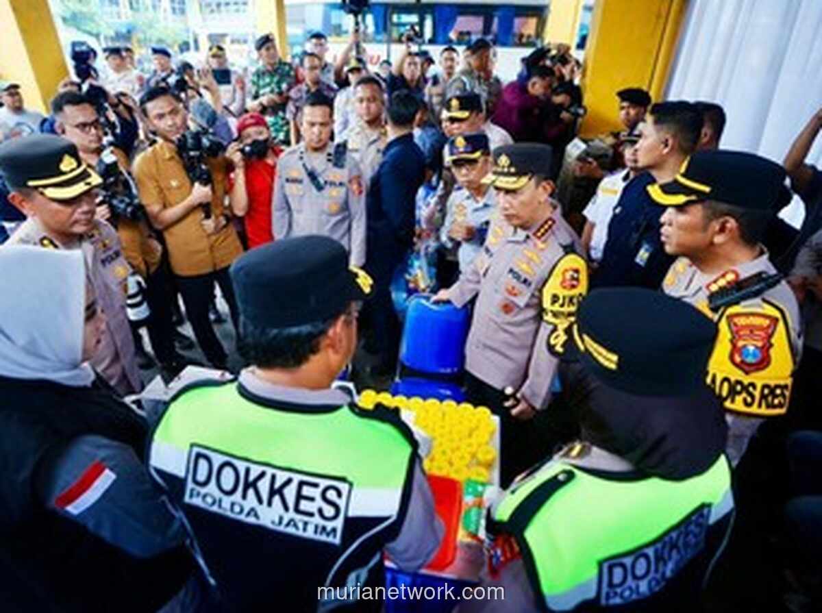 Kapolri Tinjau Langsung Terminal Purabaya, Pastikan Keamanan dan Kelaikan Bus Mudik Lebaran
