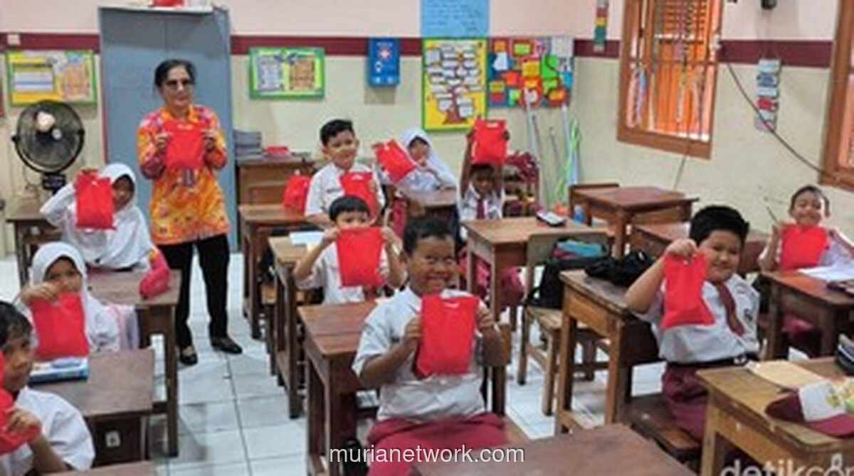 Program Makan Bergizi Polri Tetap Berjalan di SD Palmerah Selama Ramadan