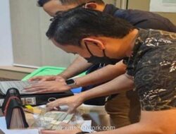 Kejagung Sita Uang Tunai Rp1 Miliar dari Kantor Perusahaan Tambang AKT