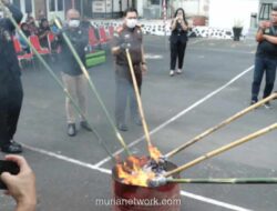 Kejari Minut Musnahkan Barang Bukti dari 11 Perkara Pidana