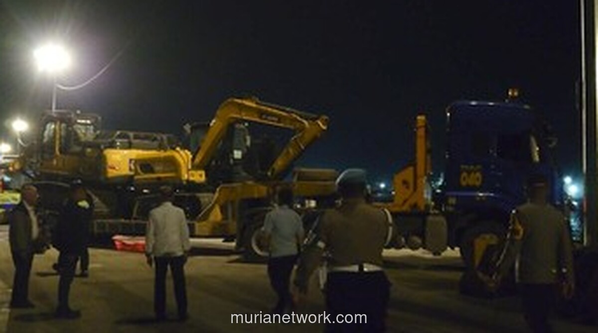 Sopir Truk Protes Penolakan Muatan dengan Parkir Melintang di Pelabuhan BBJ