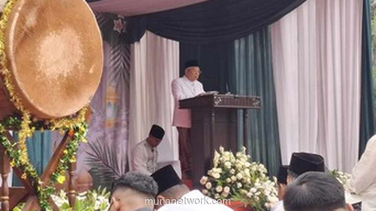 Wapres Maruf Amin Serukan Perkuat Ukhuwah dan Kesalehan Sosial di Salat Id Balai Kota