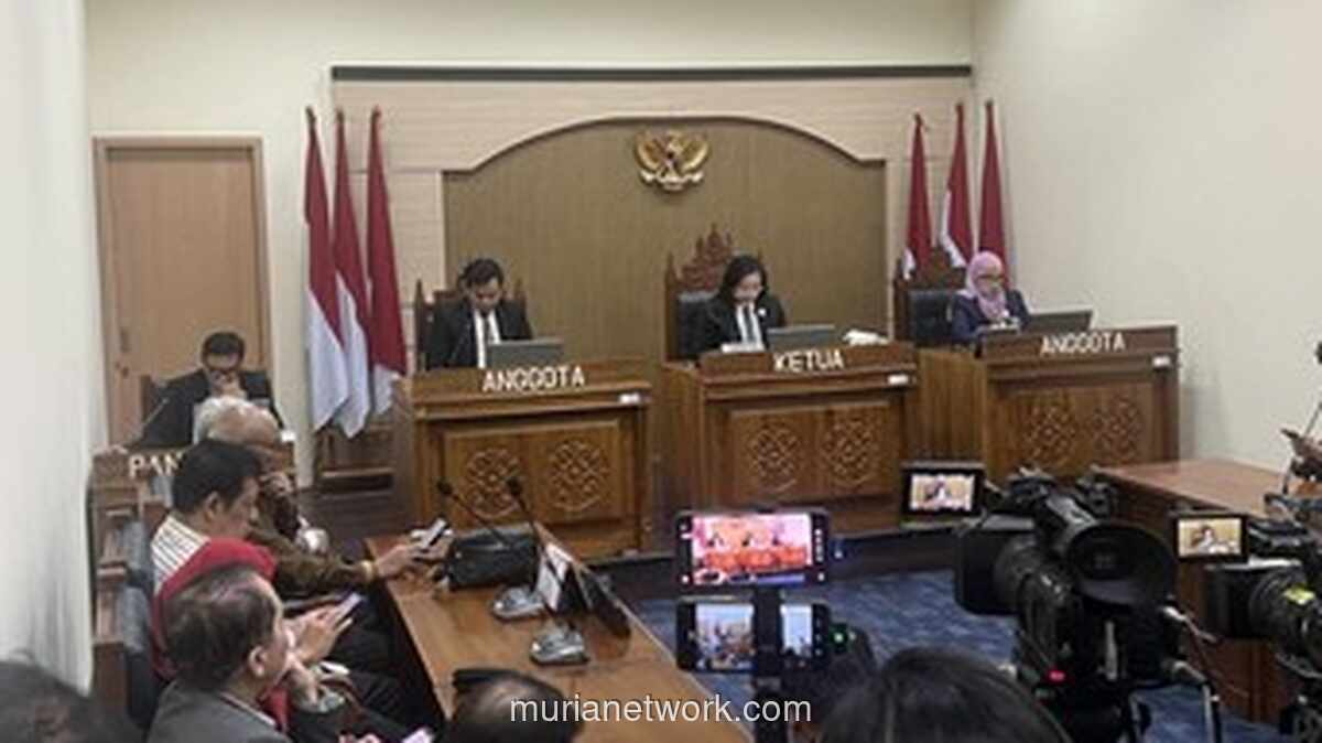 KIP Perintahkan UGM Buka Dokumen Akademik Jokowi, Bon Jowi Sebagian Dikabulkan