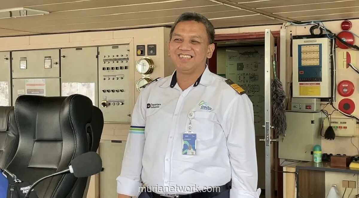 Nahkoda 25 Tahun Abai Lebaran Demi Antar Pemudik ke Seberang