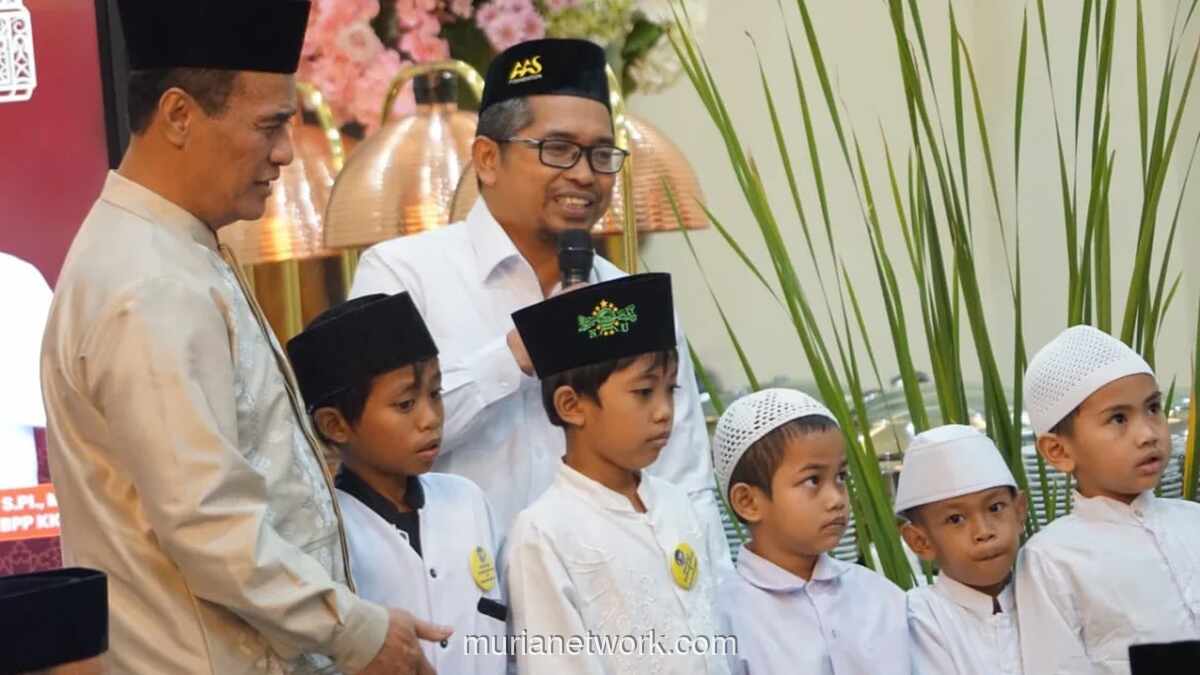 Amran: Swasembada Beras Tercapai dalam Setahun, Dukung Ribuan Warga Sulsel Buka Puasa