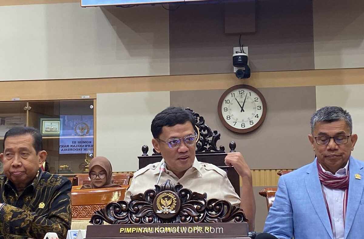 Komisi III DPR Desak Polri Usut Tuntas Kasus Penyiraman Air Keras ke Aktivis Andrie Yunus