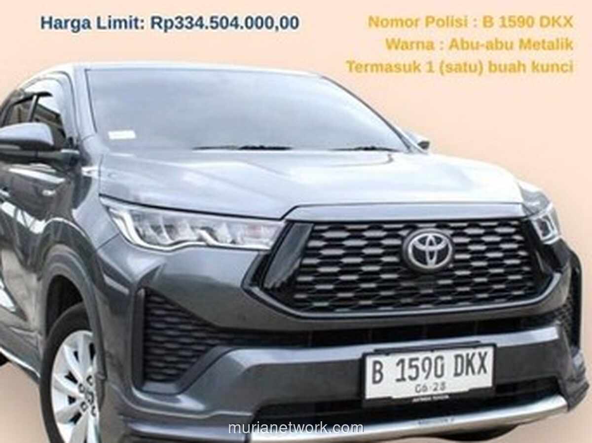 KPK Lelang Mobil Innova Zenix hingga Tas Loewe dari Barang Bukti Korupsi