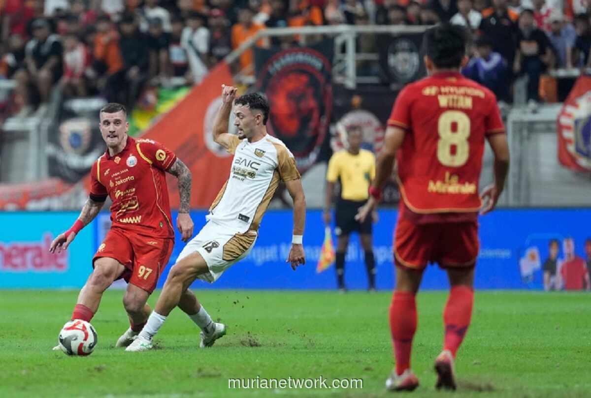 Gelandang Persija Kritik Kondisi Lapangan JIS Usai Raih Dua Hasil Imbang