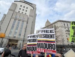 Pendukung Maduro Berunjuk Rasa di Luar Pengadilan New York