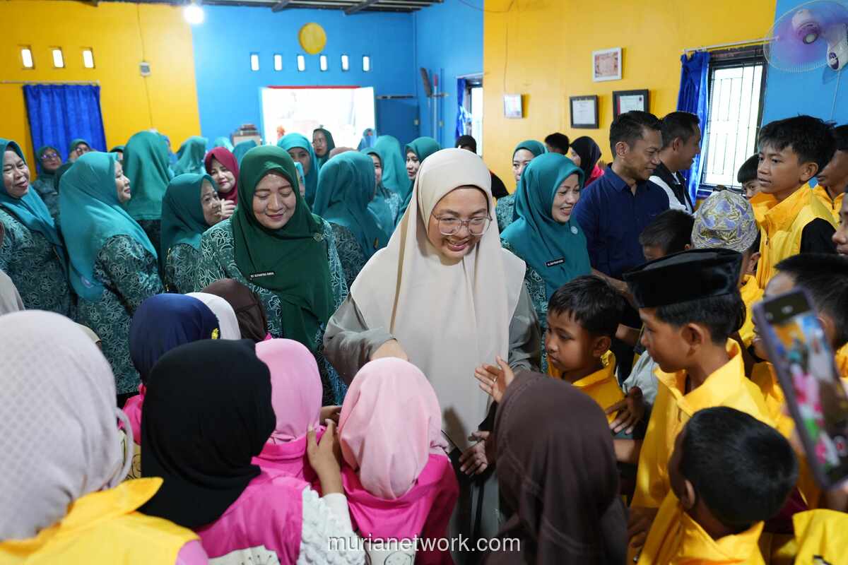 Ketua TP PKK Makassar Apresiasi Dedikasi Sekolah Gratis Sikola Mangkasara