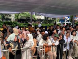 Warga Berduyun-duyun ke Istana untuk Silaturahmi Idulfitri Prabowo