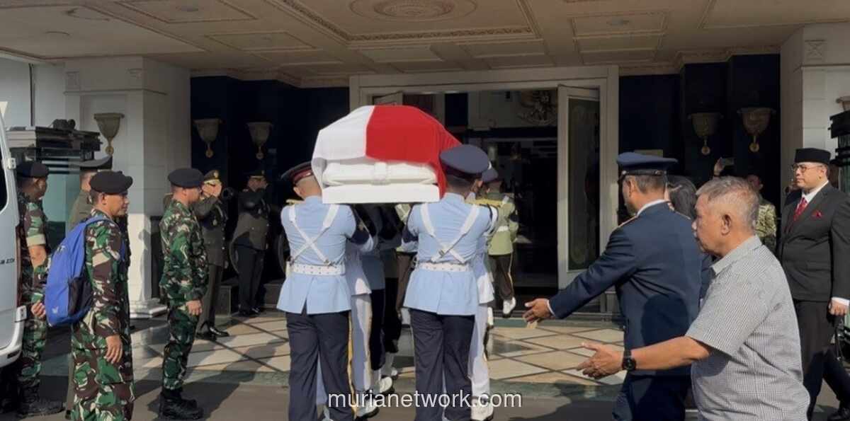 Menteri Pertahanan Pimpin Upacara Pemakaman Juwono Sudarsono di Kalibata