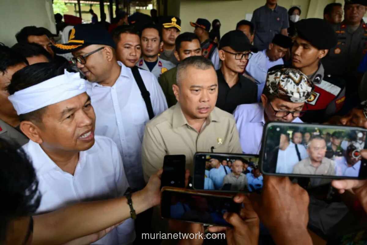 Menhub Tinjau Arus Mudik di Pantura Cirebon, Soroti Bahaya Mencari Koin di Pinggir Jalan