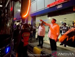 Menteri dan Sekretaris Kabinet Pantau Arus Balik, Terminal Pulo Gebang Ramai Lancar