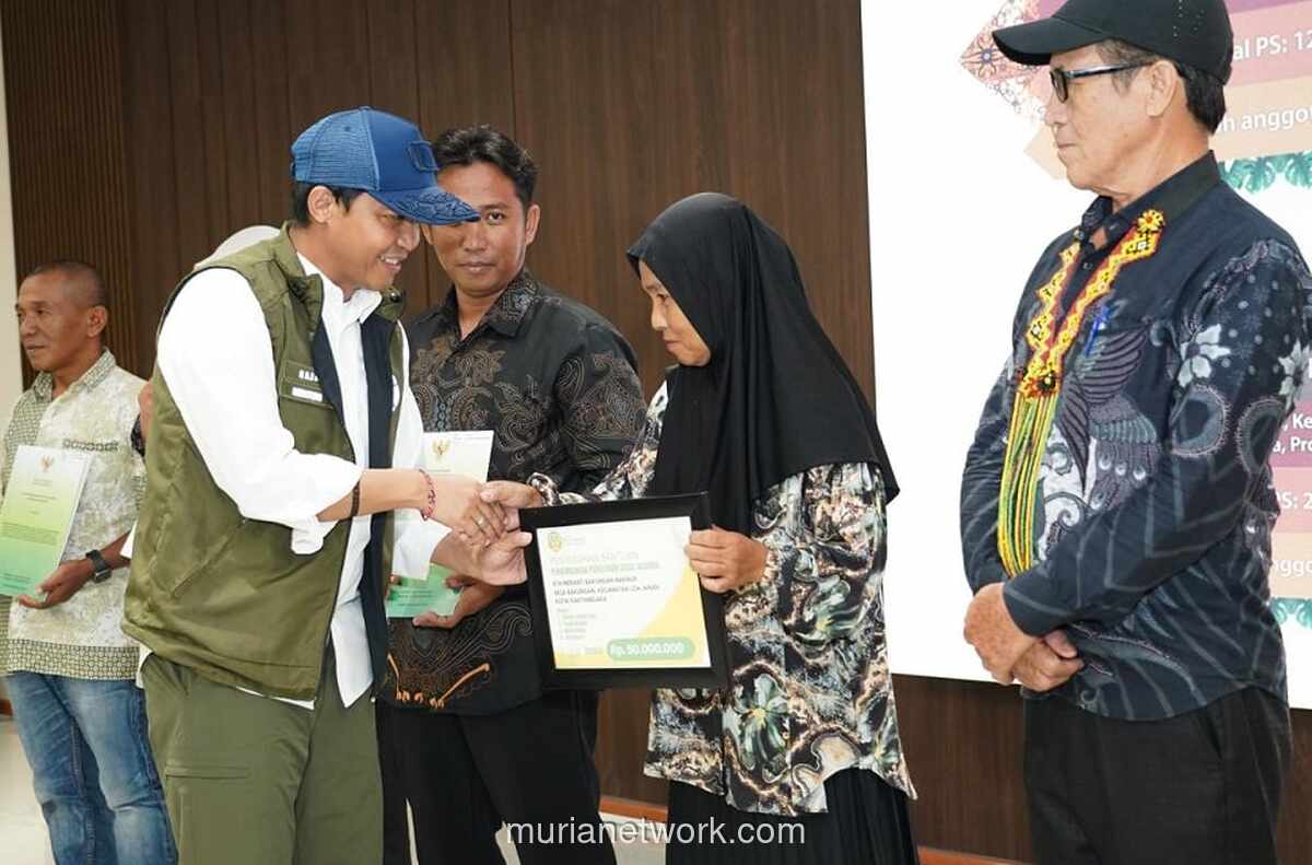 Menhut Serahkan 833 Hektar Perhutanan Sosial di IKN, Dukung Program Unggulan Prabowo