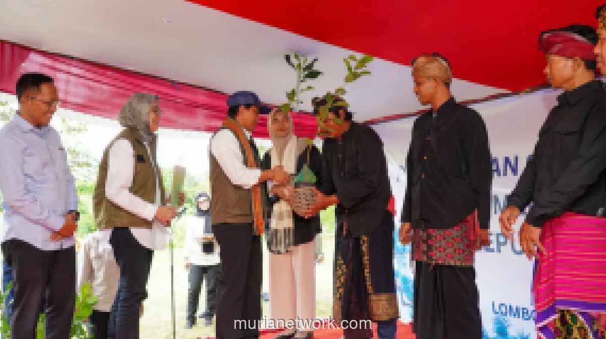 Menteri LHK Serahkan SK Perhutanan Sosial untuk 411 KK di Lombok