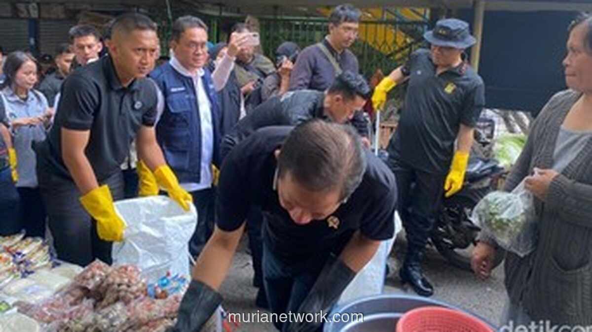 Menteri hingga Kapolda Turun Tangan Bersih-bersih Pasar Kramat Jati