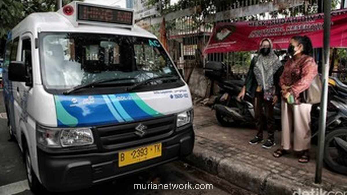 Mikrotrans Transjakarta Terbalik di Lebak Bulus, Tiga Penumpang Sempat Dirawat