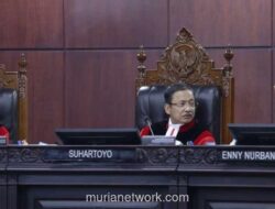 MK Beri Tenggat Dua Tahun untuk Revisi UU Hak Keuangan Pejabat Negara