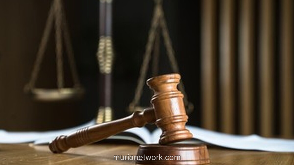 MK Perintahkan Revisi UU Pensiun Mantan Pejabat Negara