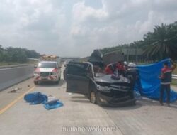 Empat Tewas dalam Kecelakaan Mobil Tabrak Truk di Tol Indrapura-Kisaran