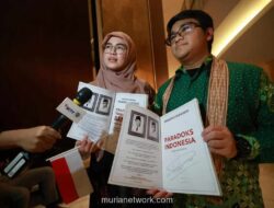 Presiden Prabowo Tandatangani Buku Diaspora Indonesia di Tokyo