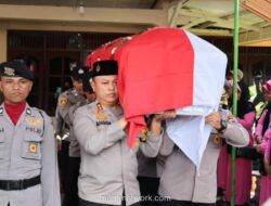 Kapolres Sukoharjo Pimpin Penghormatan Terakhir, Aiptu Arfah Wafat Saat Lebaran