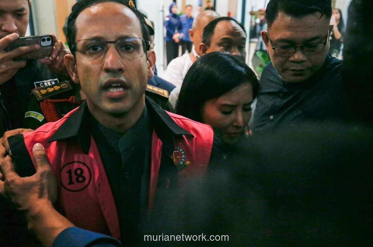 Nadiem Tegaskan Tak Beri Arahan Wajibkan Chromebook dalam Sidang Korupsi