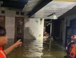 Banjir Rendam Sembilan RW di Ciracas Saat Hari Pertama Lebaran