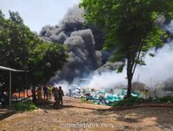 Kebakaran Hanguskan Pabrik Helm di Bogor, Kerugian Capai Puluhan Miliar