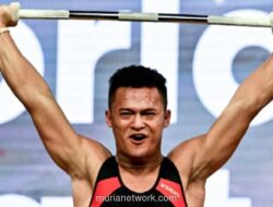 Rizki Juniansyah Resmi Kantongi Dua Sertifikat Rekor Dunia Angkat Besi dari Guinness