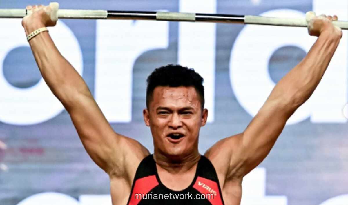 Rizki Juniansyah Resmi Kantongi Dua Sertifikat Rekor Dunia Angkat Besi dari Guinness