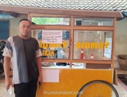 Pedagang Siomay Penuhi Nazar dengan Jalan Kaki Dorong Gerobak dari Cilacap ke Pemalang