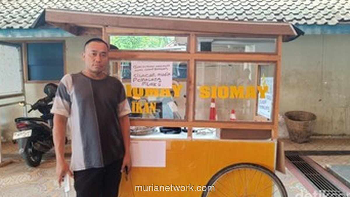 Pedagang Siomay Penuhi Nazar dengan Jalan Kaki Dorong Gerobak dari Cilacap ke Pemalang