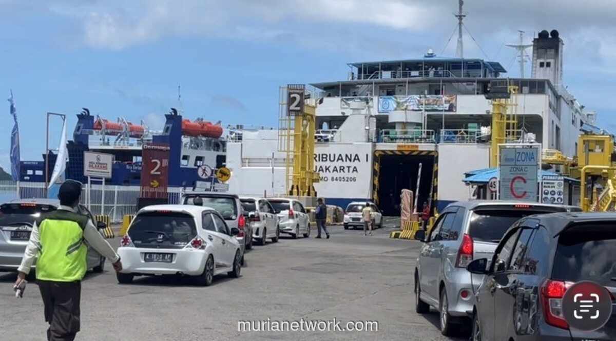 Arus Balik Lebaran: Ratusan Mobil Berplat B Antre di Pelabuhan Bakauheni