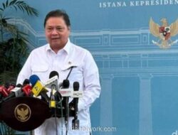 Pemerintah Wajibkan ASN WFH Tiap Jumat dan Batasi Kendaraan Dinas 50 Persen