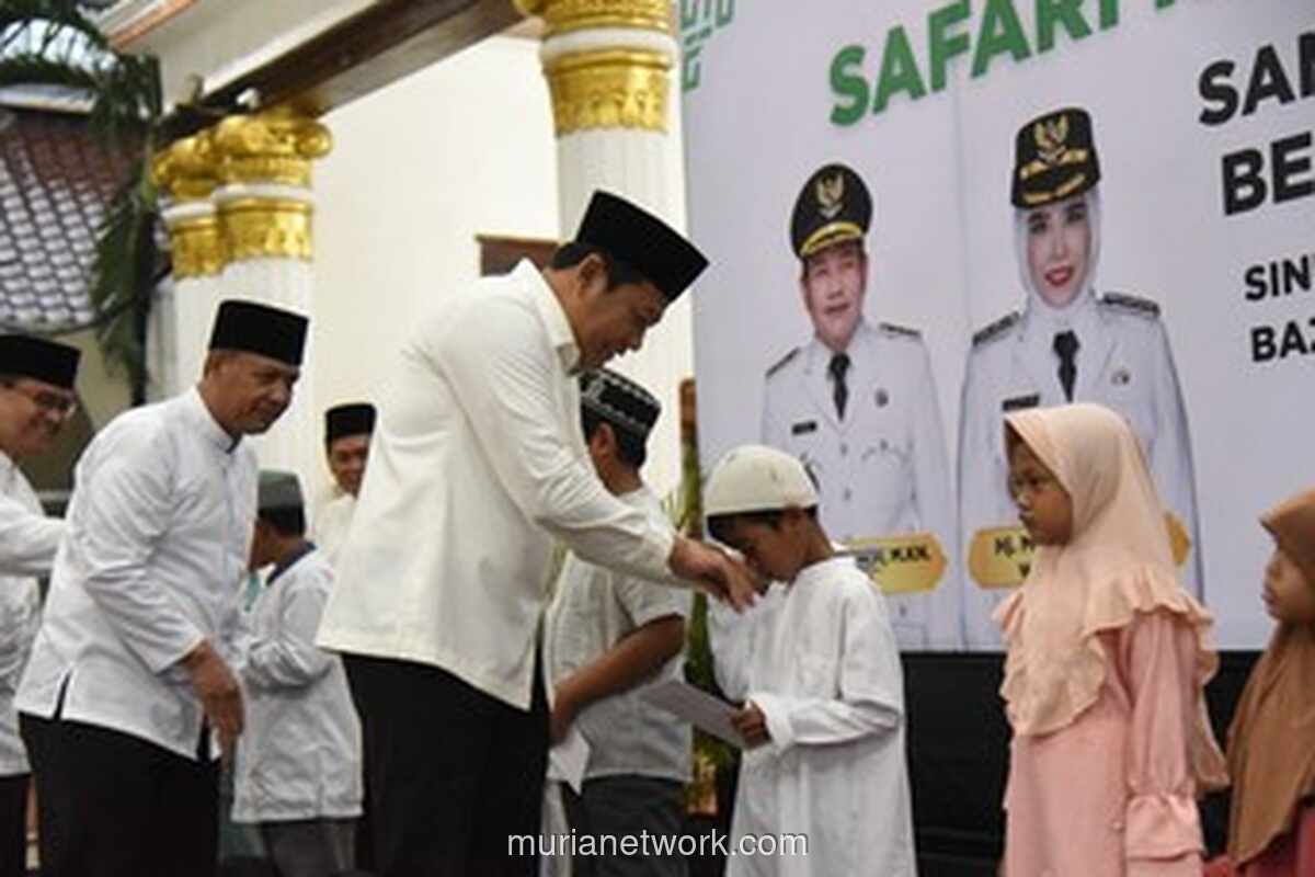 Pemkab Sidoarjo dan Baznas Santuni Seribu Anak Yatim di Safari Ramadhan