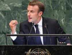 Presiden Macron Kerahkan Kapal Induk Charles de Gaulle ke Mediterania Timur