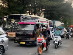 Arus Balik Lebaran 2026 Macet Parah di Pertigaan Kalijaga Cirebon