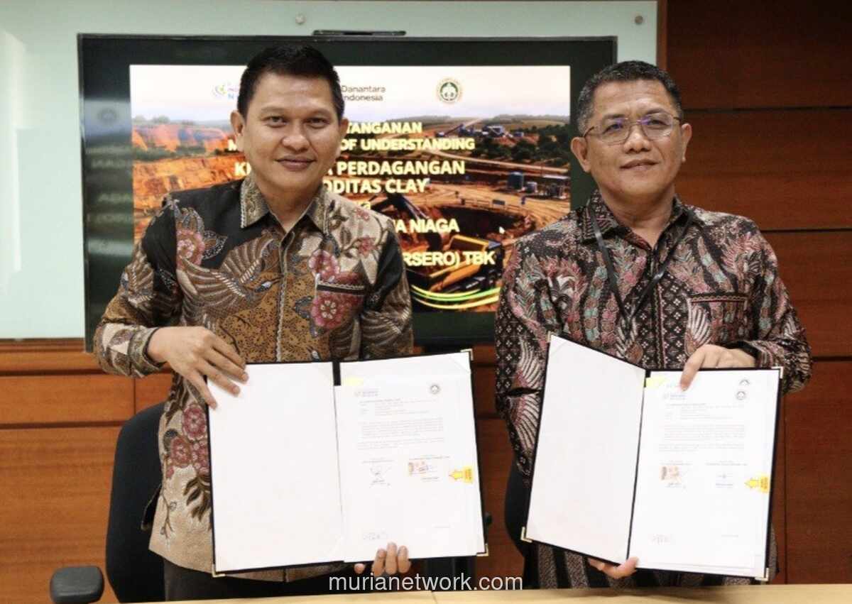 Pupuk Indonesia Niaga dan Semen Baturaja Jalin Kerja Sama Perdagangan Clay