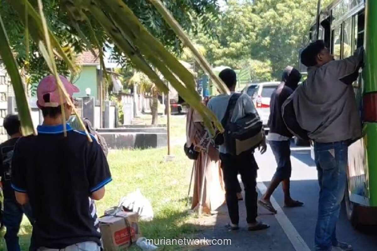 Macet Ekstrem Gilimanuk, Pemudik Diturunkan Paksa di Tengah Jalan