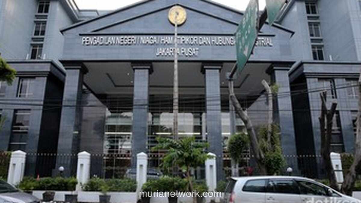 Petugas Pengadilan Negeri Jakpus Main Game Saat Jam Kerja, Pihak Pengadilan Lakukan Penelusuran