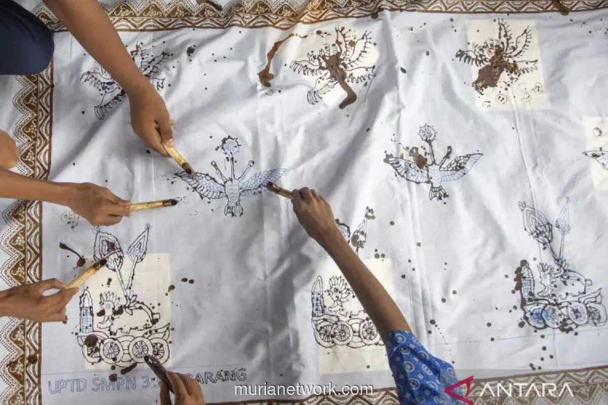 Kedubes Polandia Gelar Lomba Desain Batik Pererat Hubungan dengan Indonesia