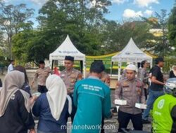 Polri Bagikan 450 Takjil Gratis ke Mahasiswa di Tiga Kampus Pekanbaru