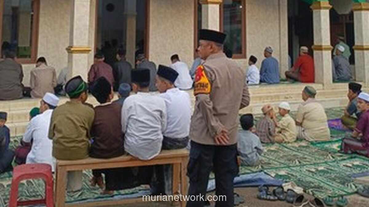 Polisi Amankan Salat Id dan Arus Penumpang di Klapanunggal Bogor